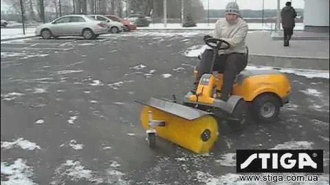 Райдер Stiga Park Prestige 4WD с щеткой